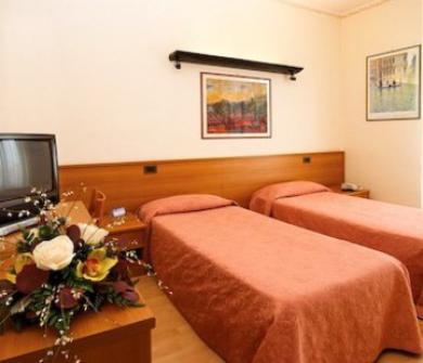 Hotel Tirrenus Perugia Exterior photo